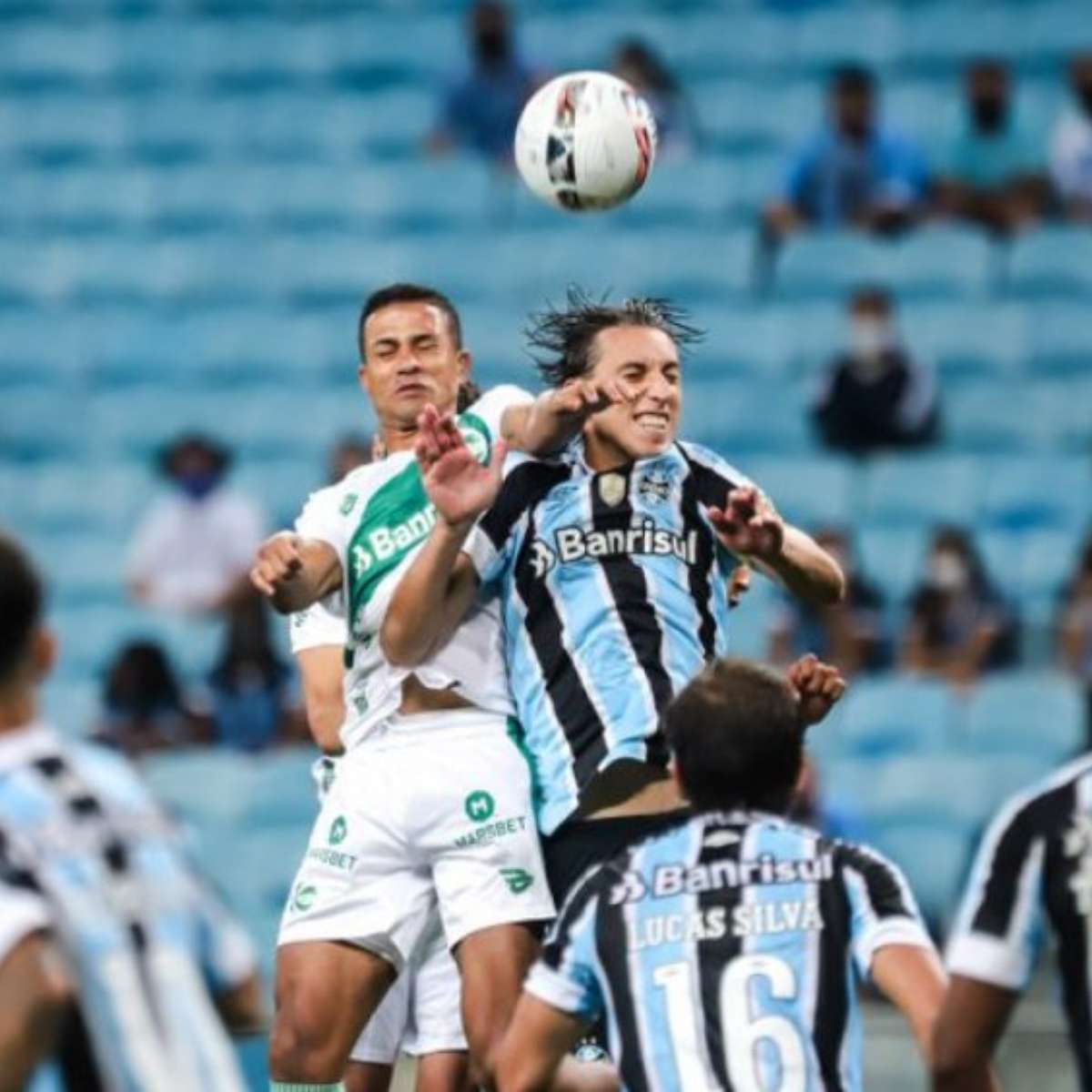 POR UM FIO! Grêmio sofre empate no fim para o Corinthians, com golaço de  Renato Augusto, e agora precisa torcer para Juventude e Cuiabá não  pontuarem em seus jogos hoje. QUE SITUAÇÃO! #