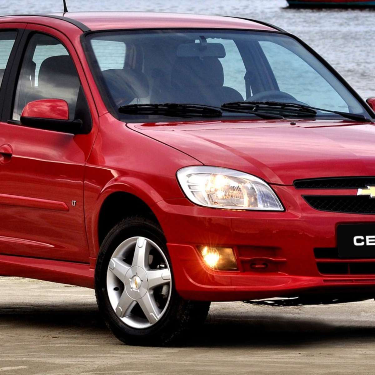 Chevrolet Corsa Sedan 2009, uma boa opção para famílias! Confiável
