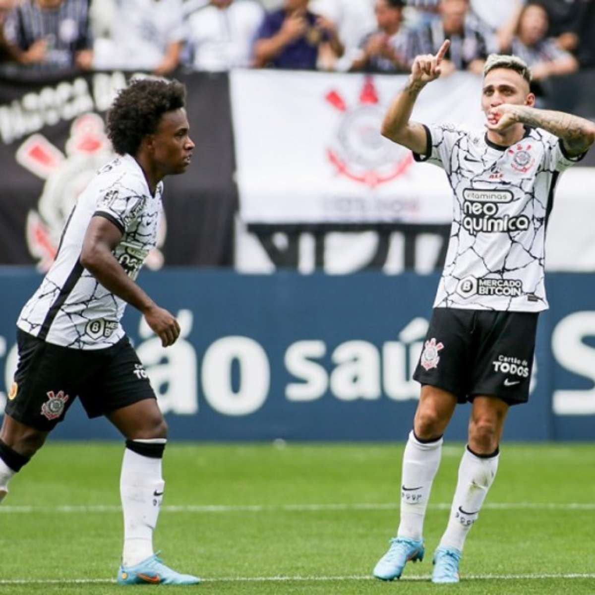 Corinthians VS Bragantino: Gustavo Silva's Return & Key Absences