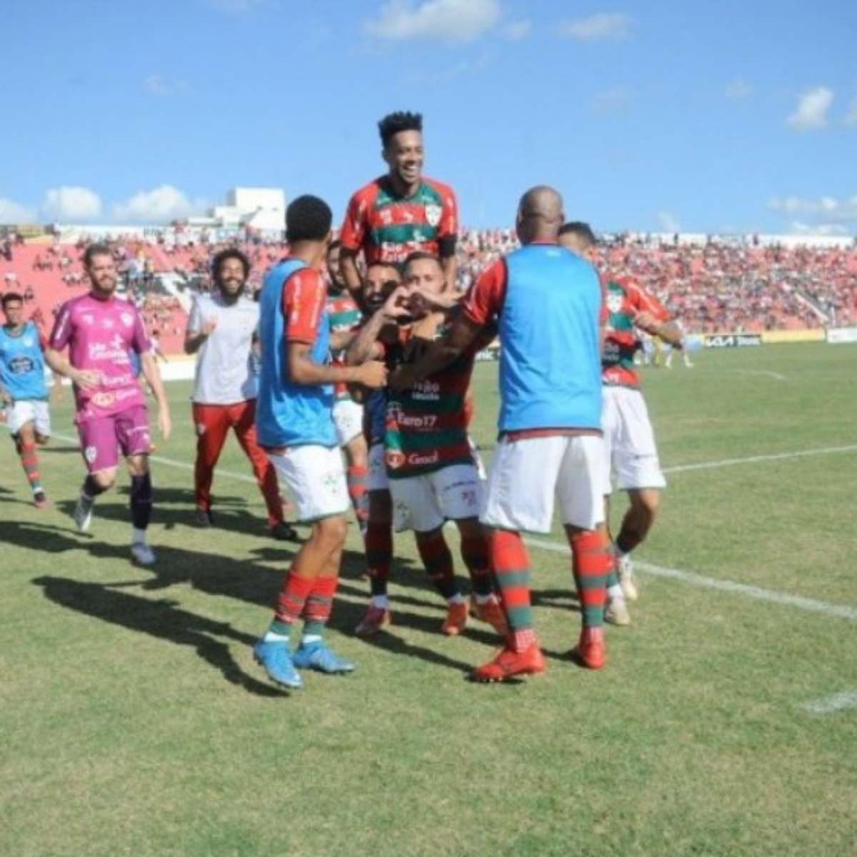 Jogador de futebol de Vargem Alta é campeão da Série A2 do Campeonato  Paulista pela equipe da Portuguesa