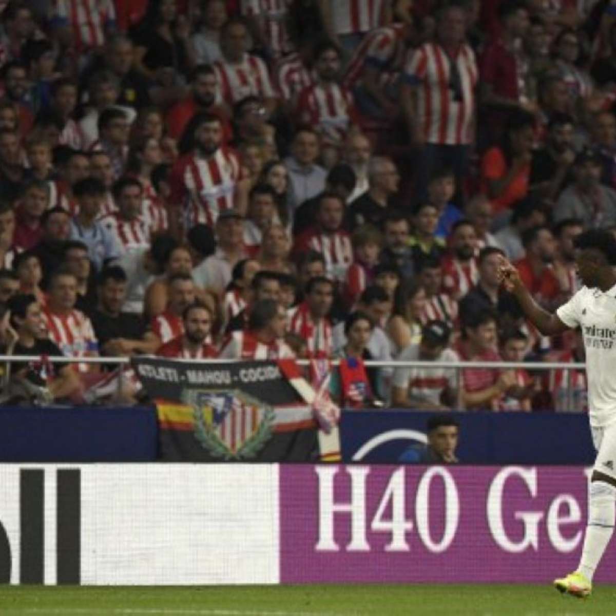 La Liga denunciará cânticos racistas contra Vini Jr em Real Madrid