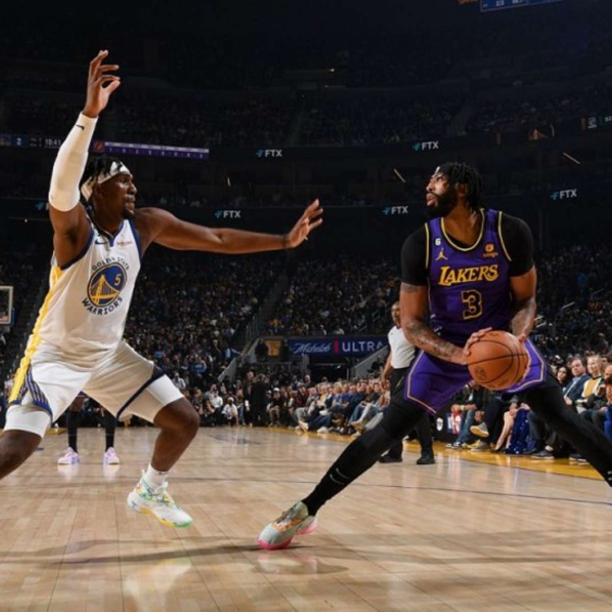 Menino de 10 anos é sensação no basquete nos EUA; veja lances, nba