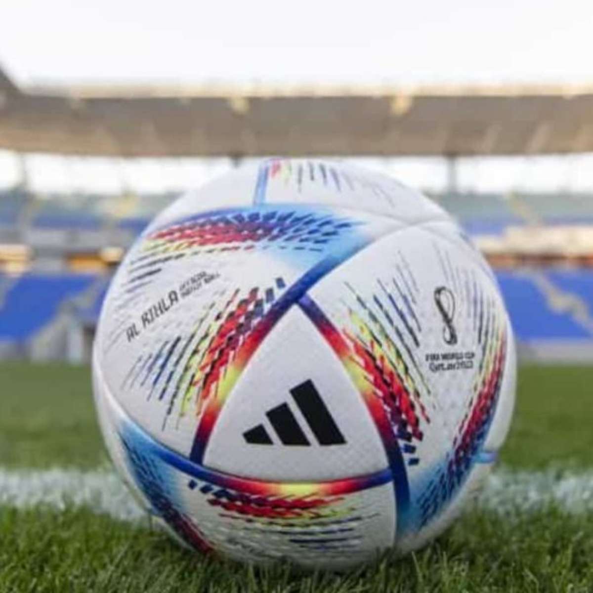 Conheça os detalhes da bola de futebol da Copa do Mundo do Catar 2022