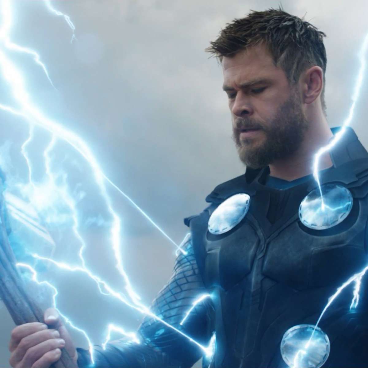 Morte de um herói; Chris Hemsworth abre o jogo e revela que planeja se  despedir de Thor em próximo filme