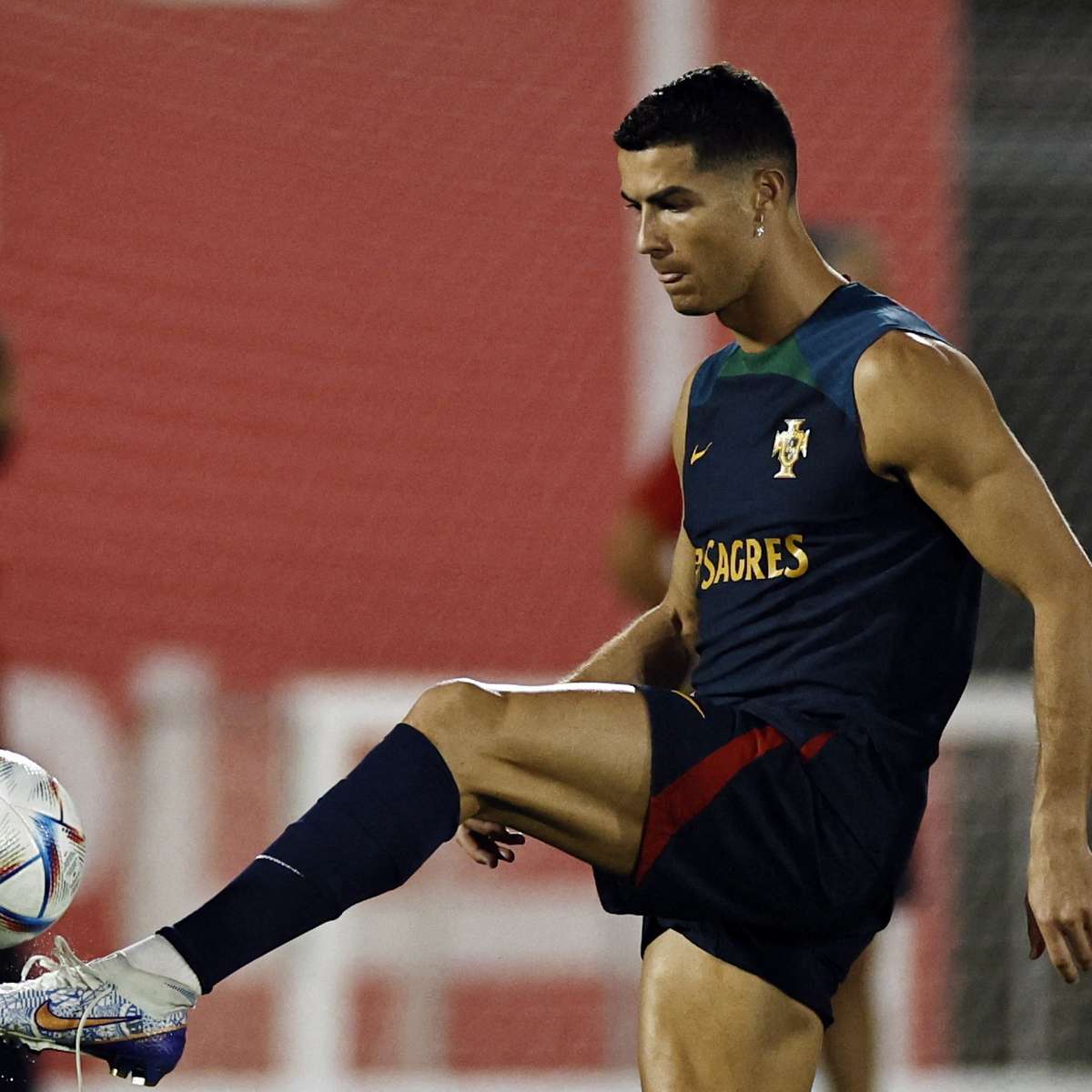 Cristiano Ronaldo nega obsessão por nova Bola de Ouro: 'Já ganhei o que  devia' - ESPN