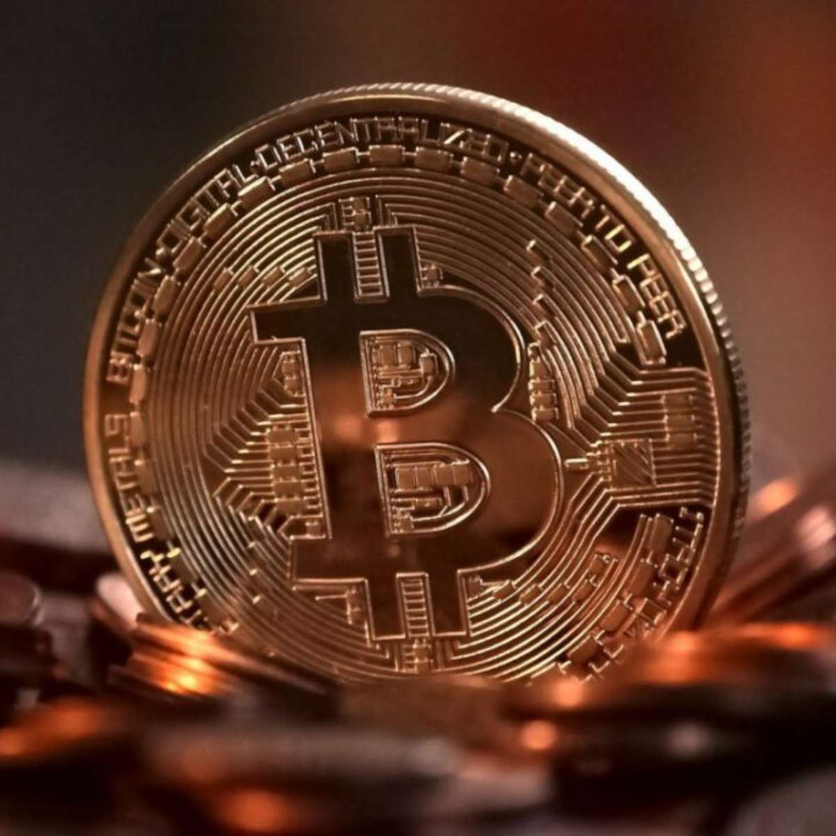 Bitcoin acumula queda 67% em 2022; o que ocorreu com as criptomoedas?