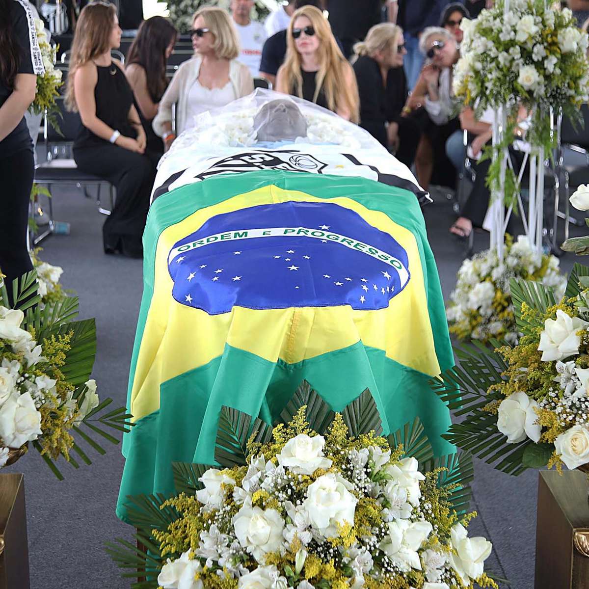Corpo de jogador Sala chega à Argentina para funeral