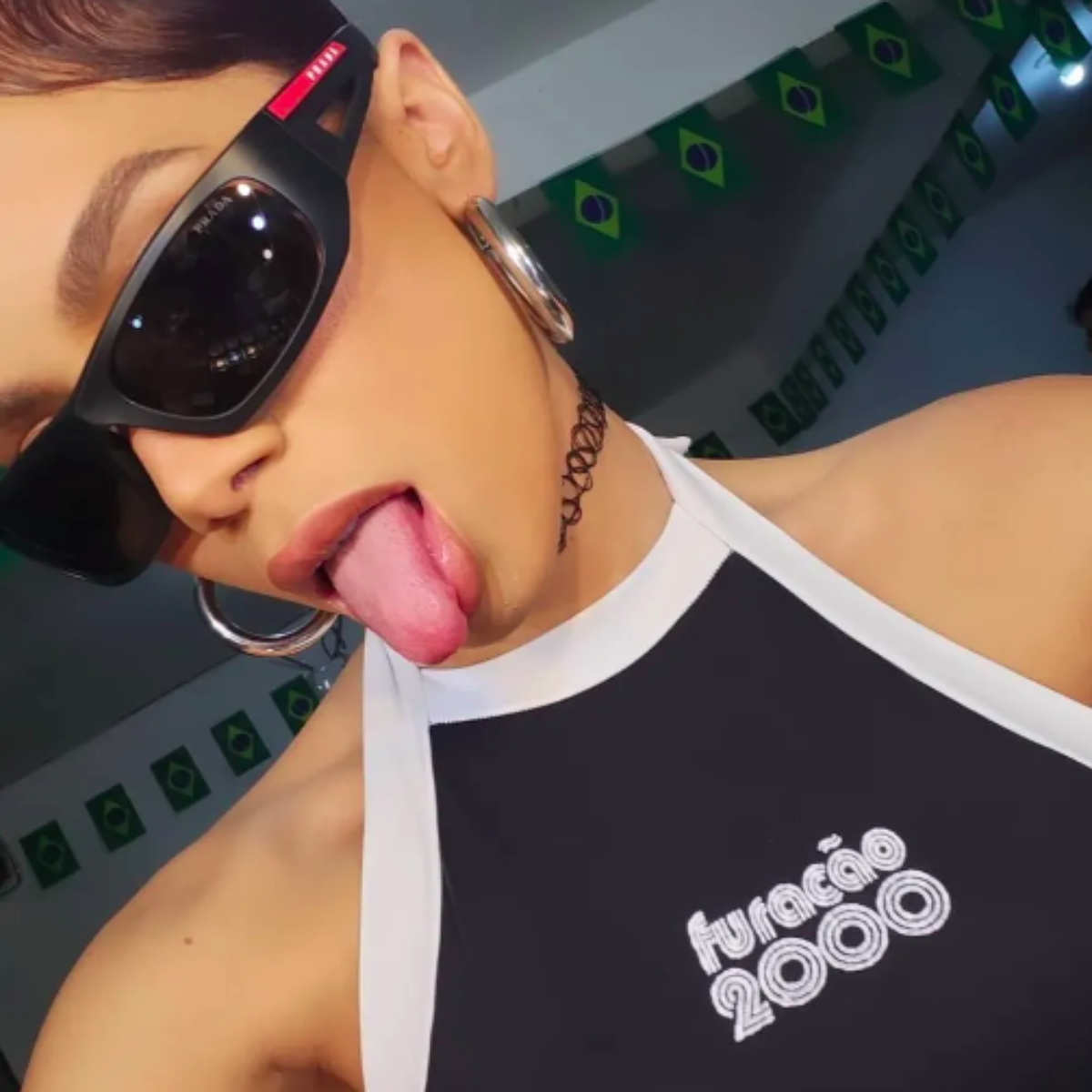 Vídeo pornô anitta