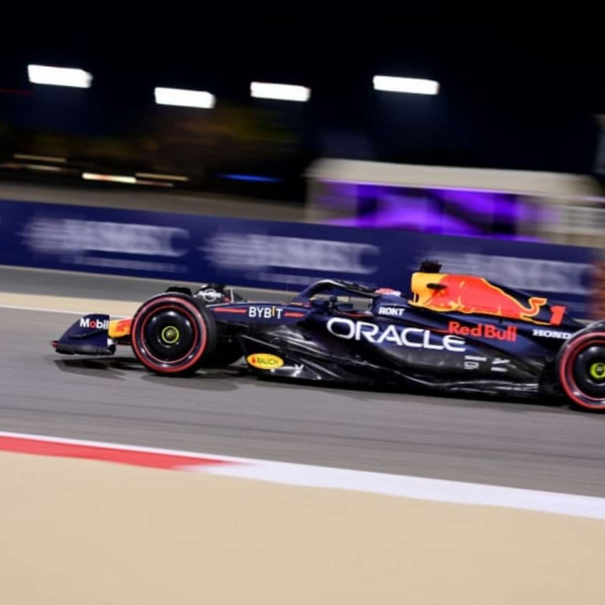 Max Verstappen conquista a pole position do GP do Japão de F1