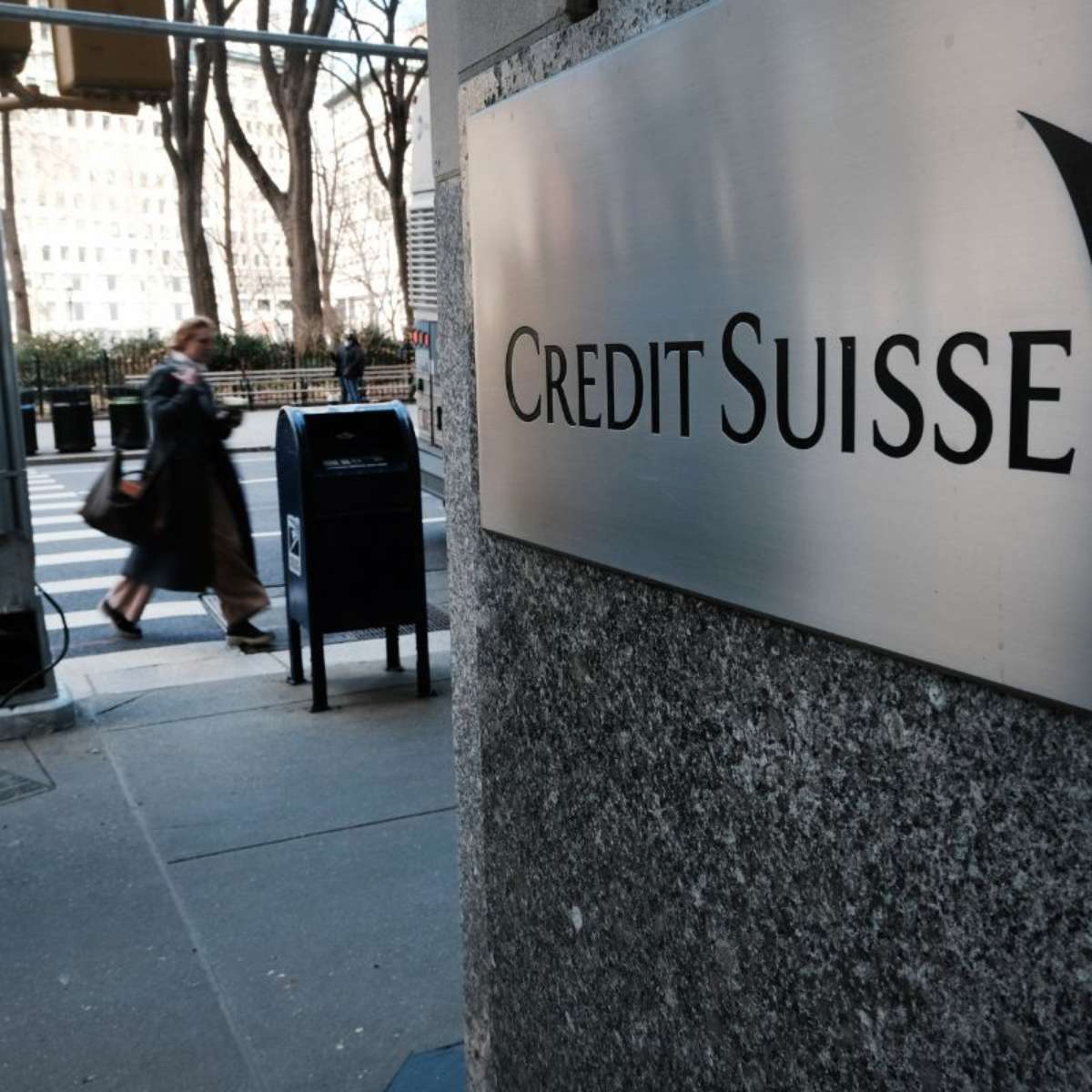 Credit Suisse &eacute; terceiro banco em crise em uma semana