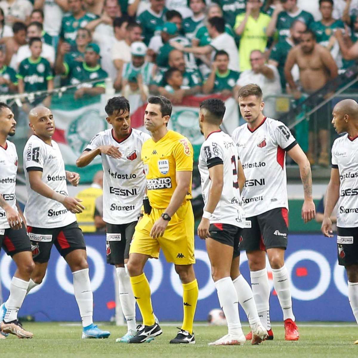 Boa escolha? FPF define árbitro de Corinthians x Ituano pelas quartas do  Paulistão