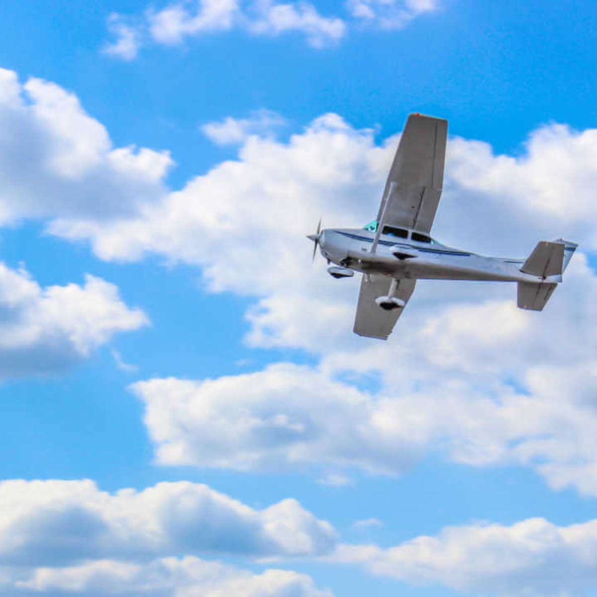 Descubra o que significa sonhar que está voando