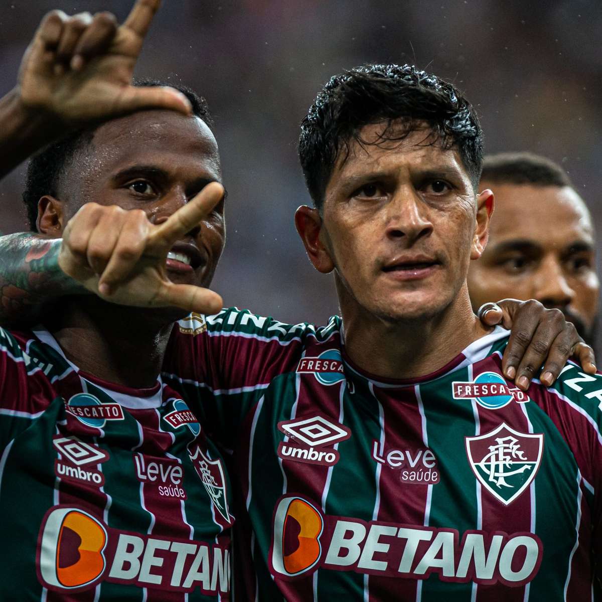 Mesmo com pouco tempo no FLU, jogador já é um dos xodós da torcida