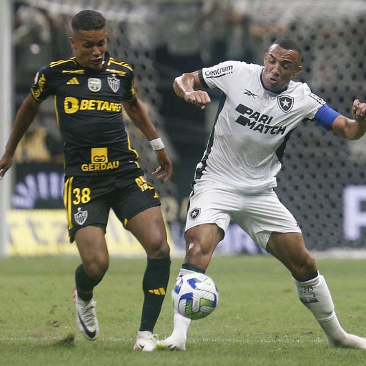 Goleiro que defendeu pênalti de Benzema parou Palmeiras no Mundial em 2021