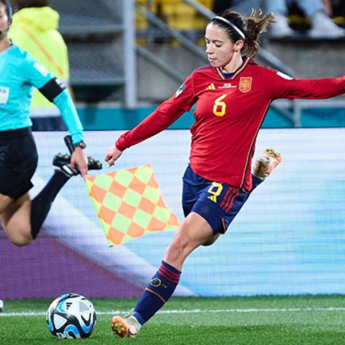 Bola de Ouro: Alexia Putellas, do Barcelona, é eleita melhor jogadora do  mundo pela segunda vez - Lance!