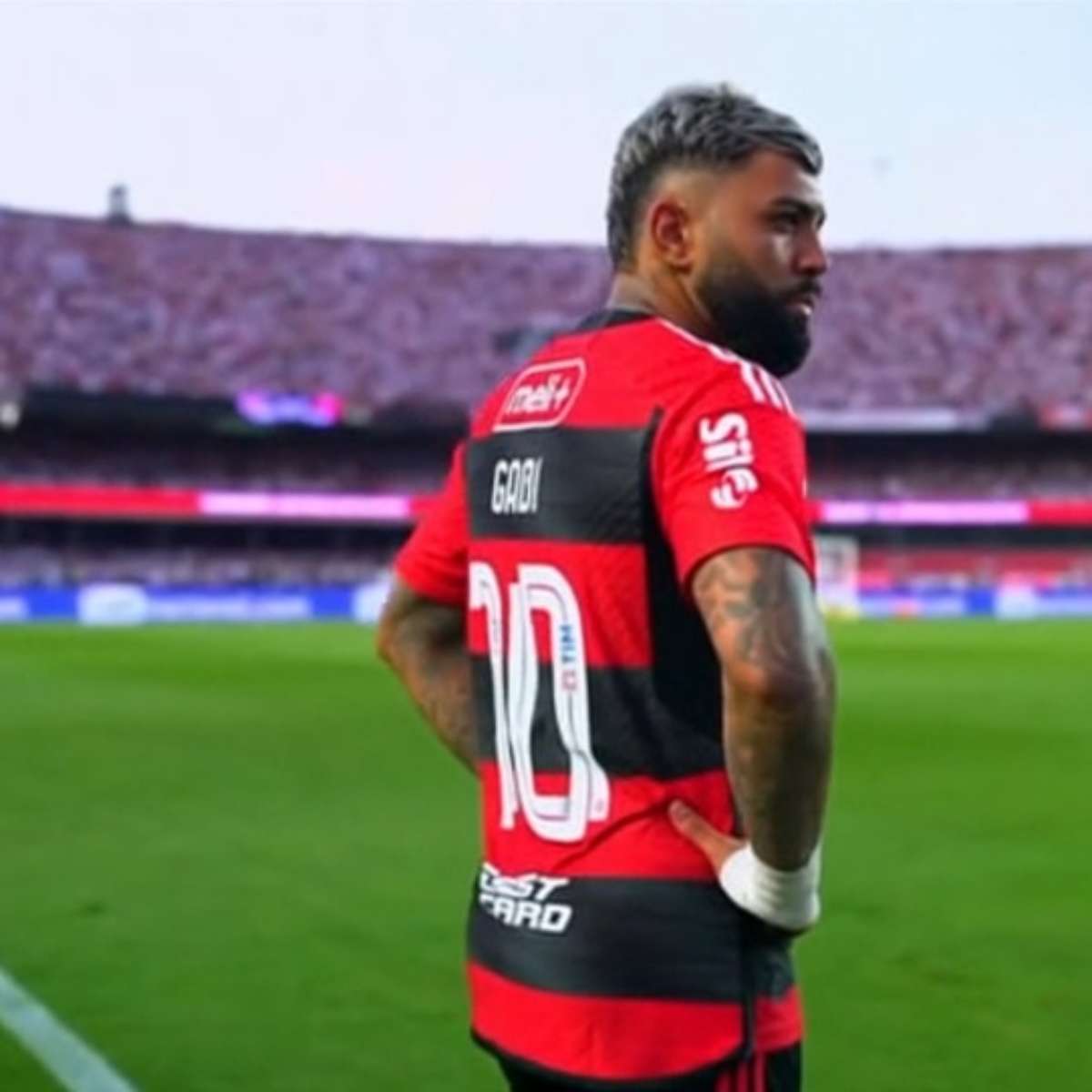 Arrascaeta joga hoje? Lesionados e suspensos do Flamengo contra o