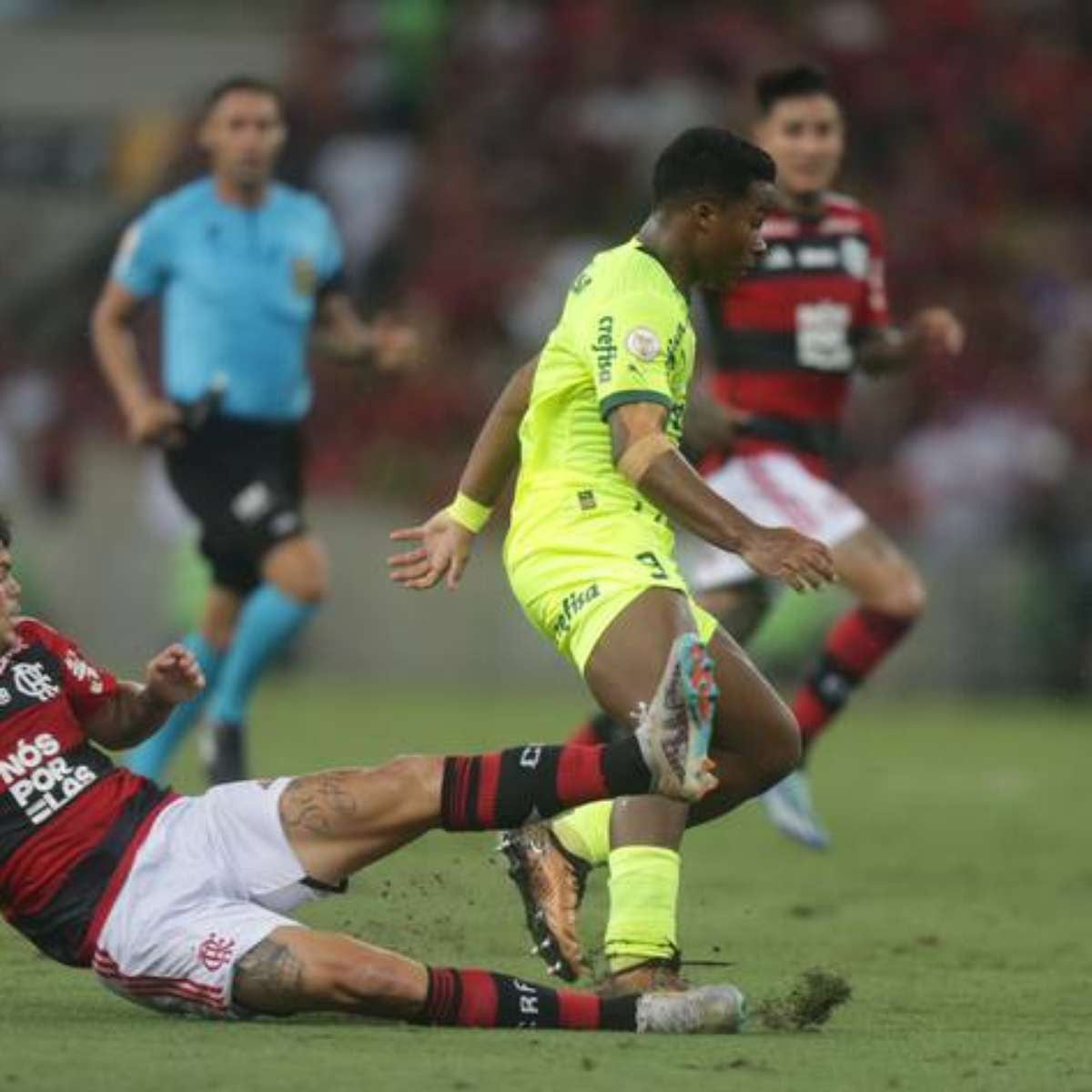 Palmeiras é massacrado pelo Flamengo e perde chance de virar líder