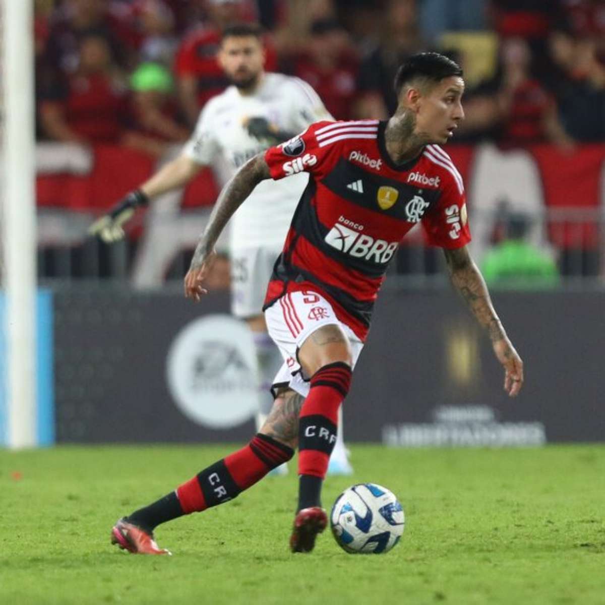 NOVO REFORÇO DO FLAMENGO: Erick Pulgar fecha com o rubro-negro e tem nome  anunciado; veja