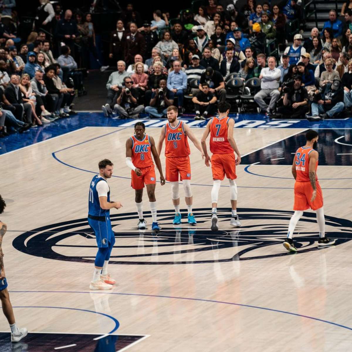 NBA: Com Curry inspirado, Warriors vencem Rockets - Quinto Quarto