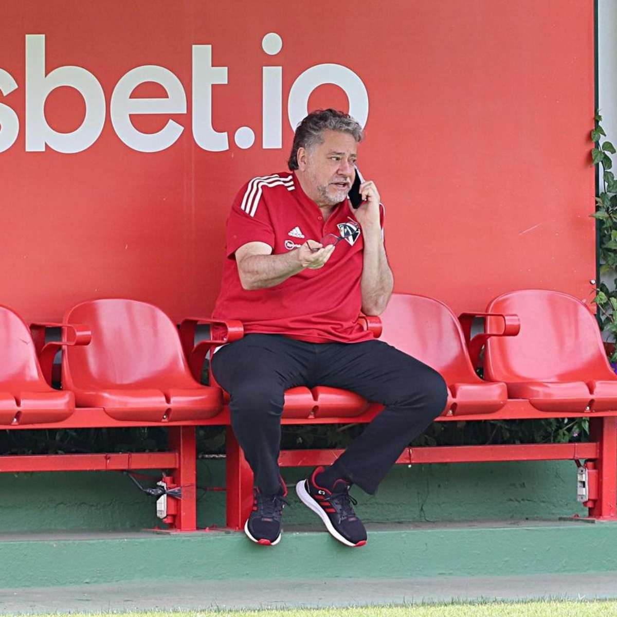 Meio-campista não recebe oportunidades e vai ser emprestado 