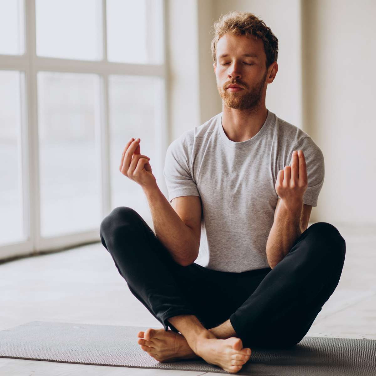 Tipos de yoga: quais são + modalidades + benefícios