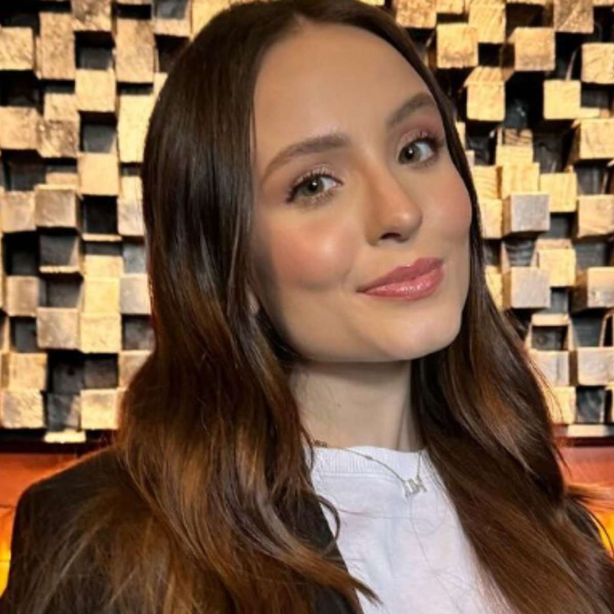 Larissa Manoela faz desabafo sincero após ser alvo de fake news: Não é a  primeira vez