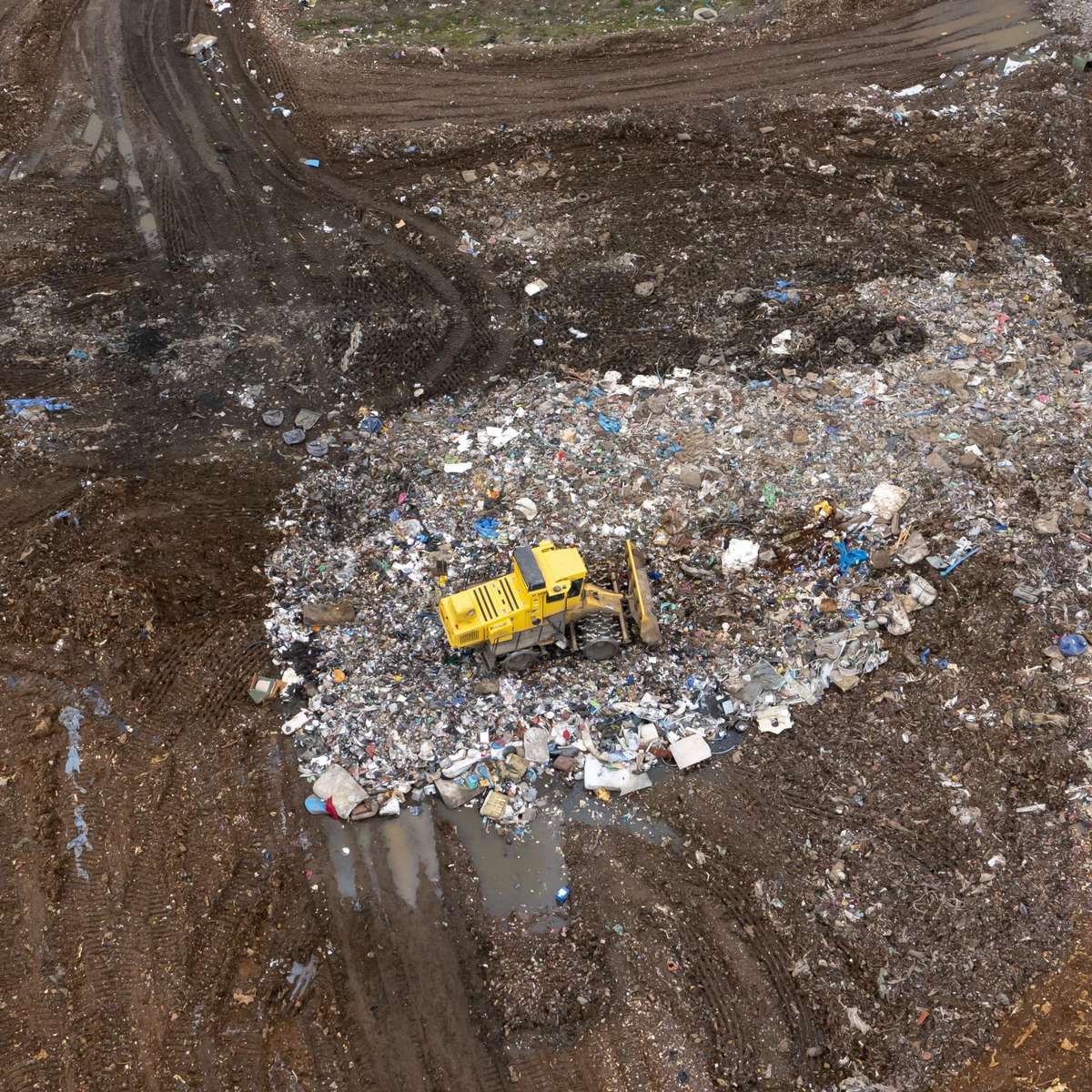 Homem que jogou fora HD com bilhões em bitcoin faz oferta por lixão, diz  jornal