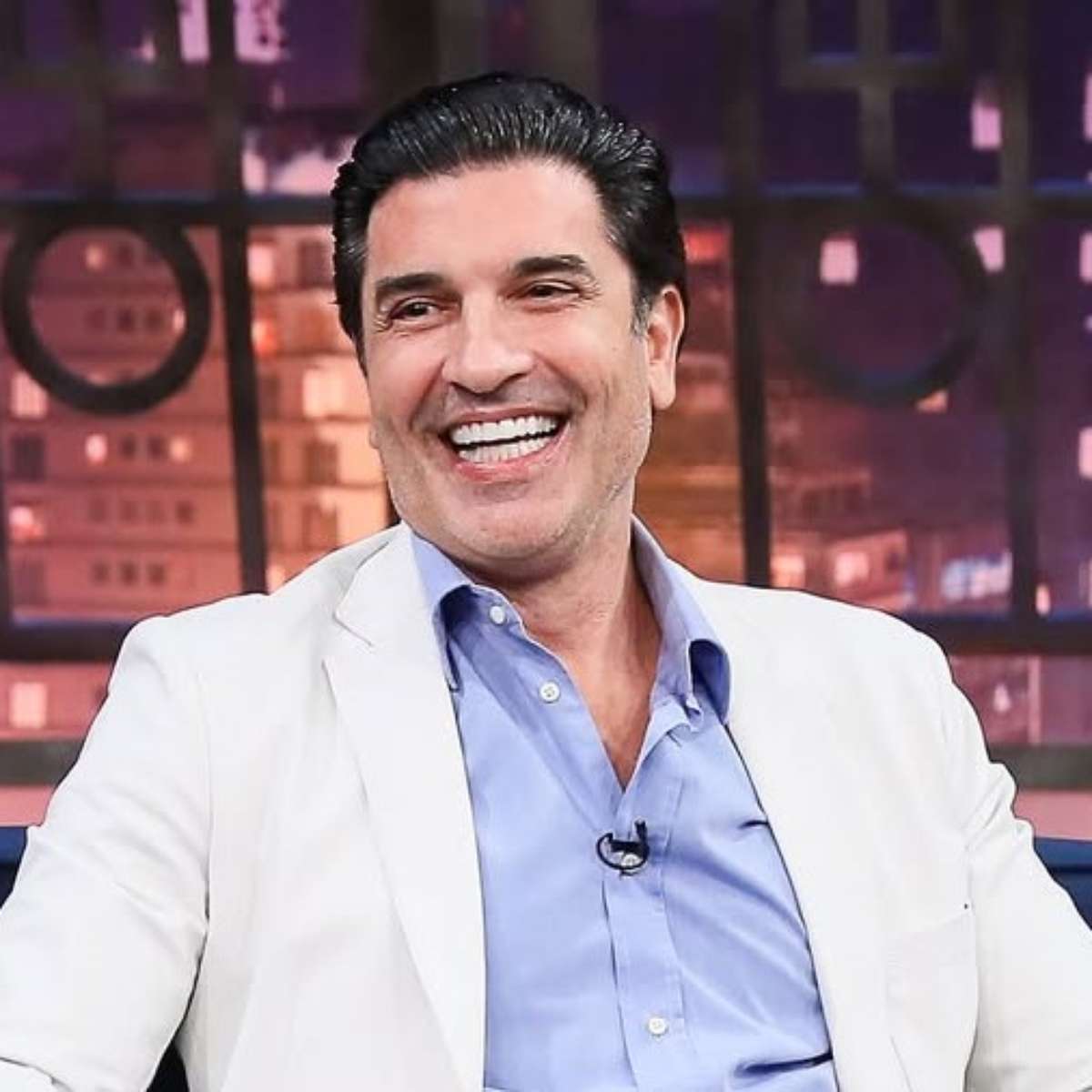 Após cirurgia delicada, Edu Guedes apresenta melhora 'rápida e inesperada', diz boletim