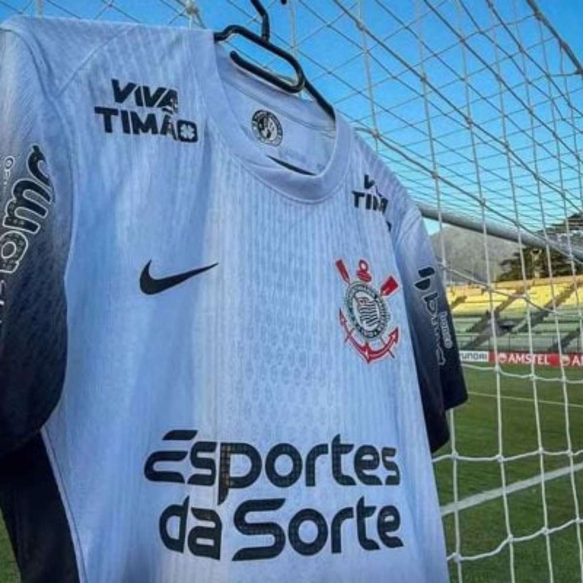Corinthians fecha novo acordo de patrocínio com valor de R$ 150 milhões por  ano