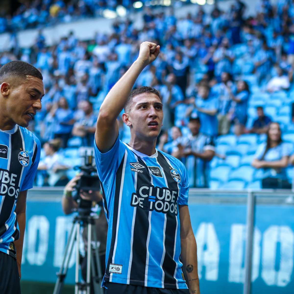 Golaço de Monsalve e Empate Heroico: Grêmio x Juventude Agita Gauchão na Arena!