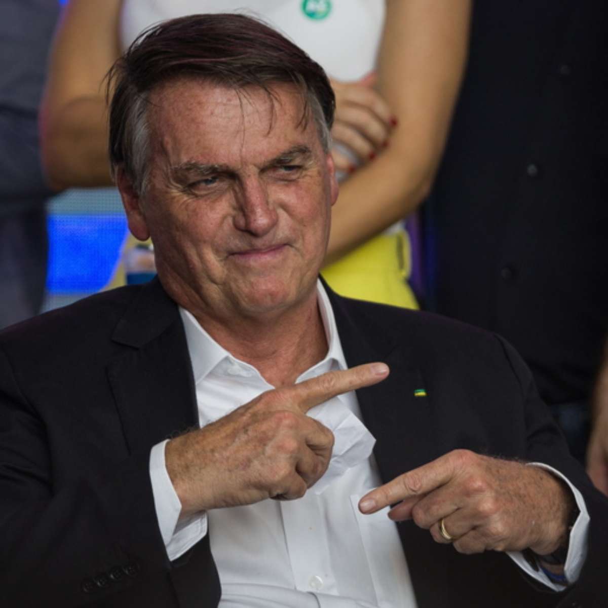 Bolsonaro pede autorização ao STF para cirurgia no ombro