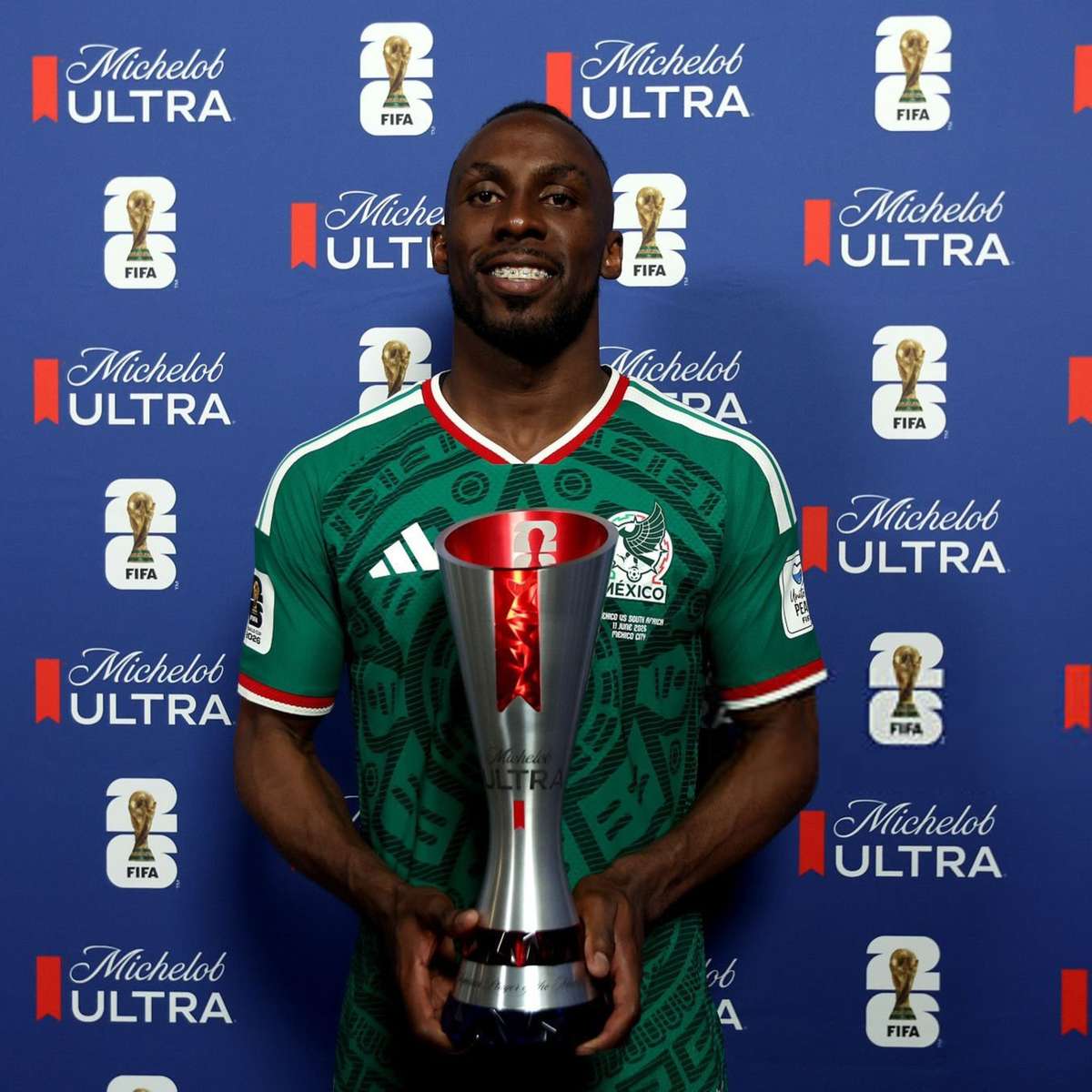 Julián Quiñones, México, melhor jogador em campo