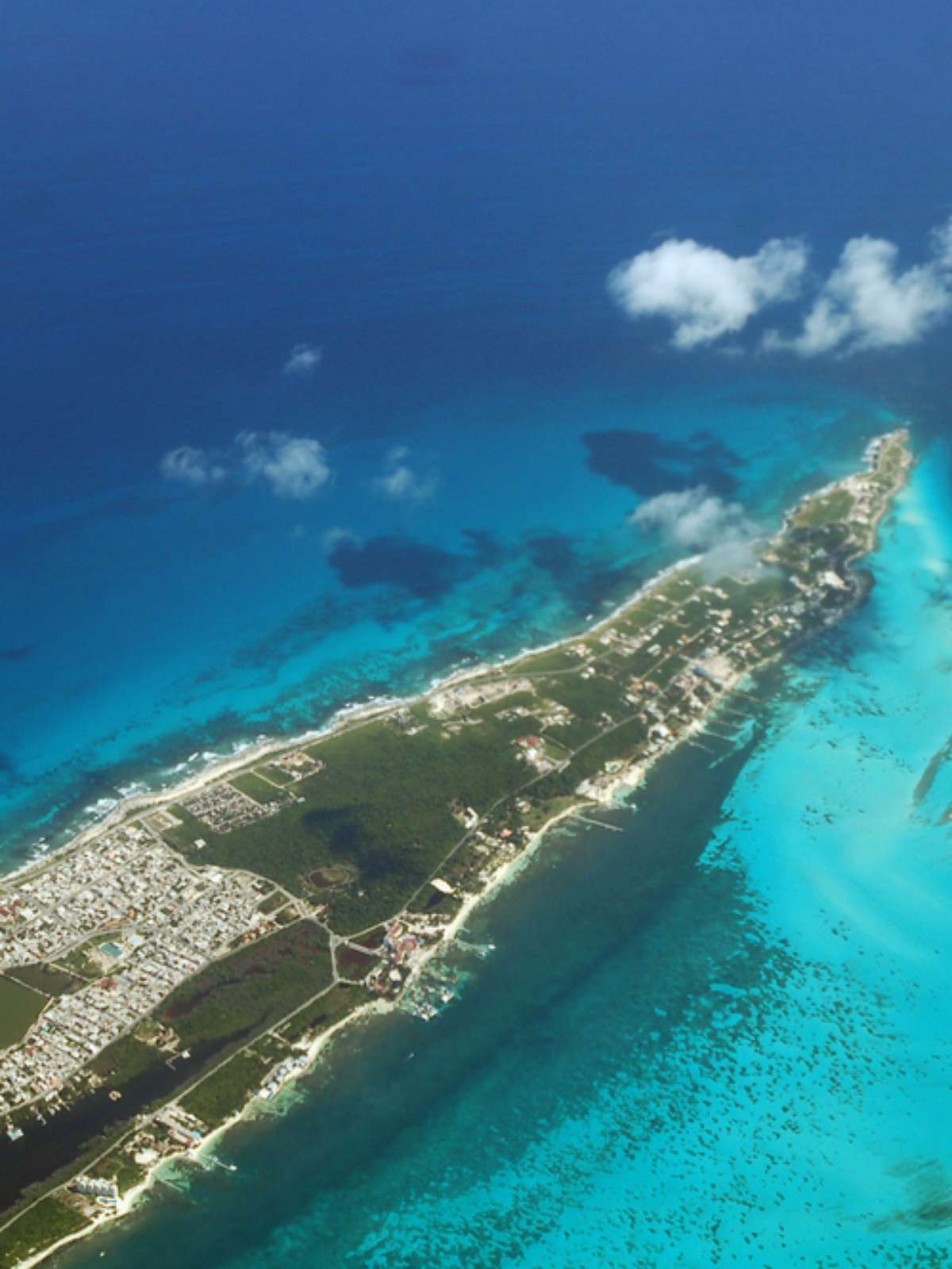 Ilha de Cozumel, a uma hora de barco, é ótimo passeio