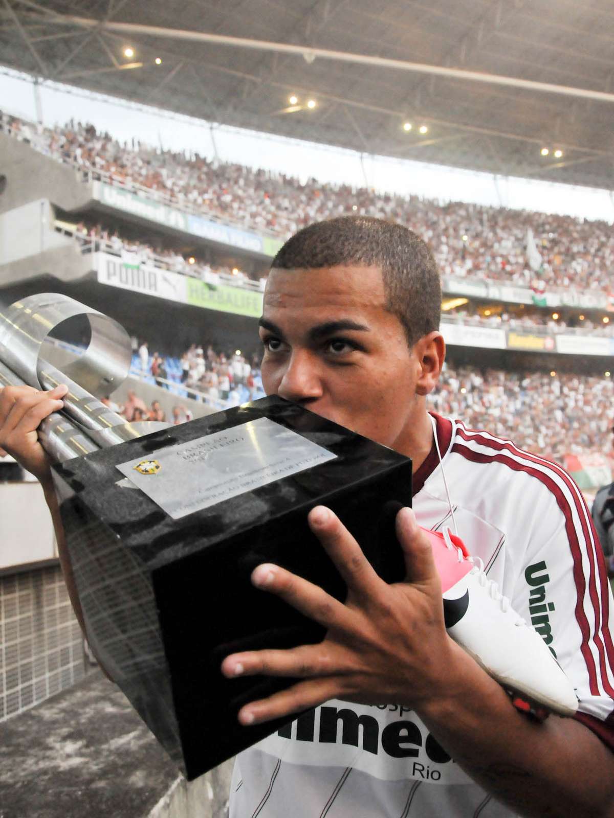 São Paulo recusa proposta do Fluminense e fica com Carleto em 2013