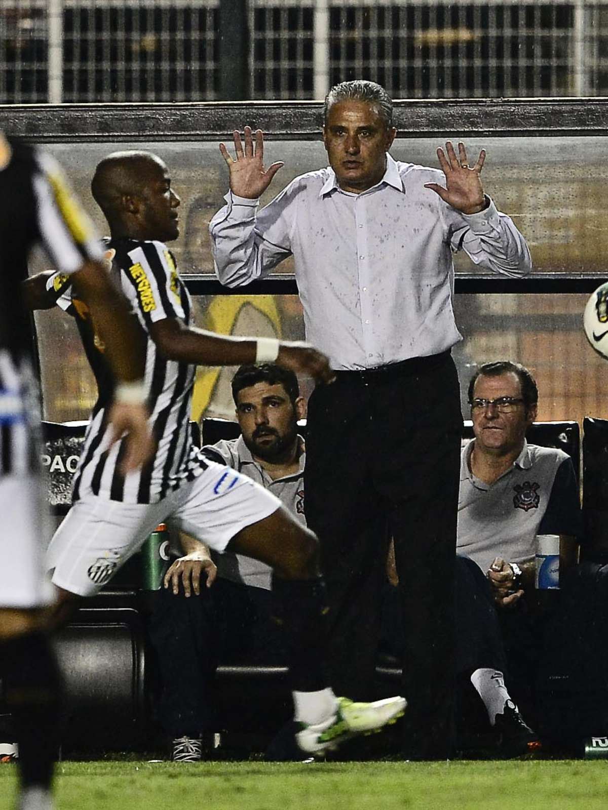 Tite tenta evitar abalo na seleção após onda de lesões