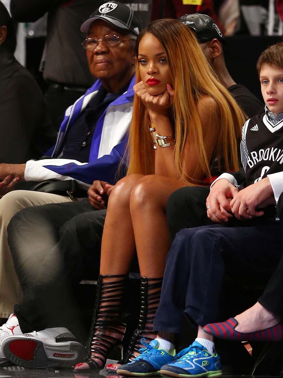 Com show adiado, Rihanna acompanha classificação dos Bulls contra Nets