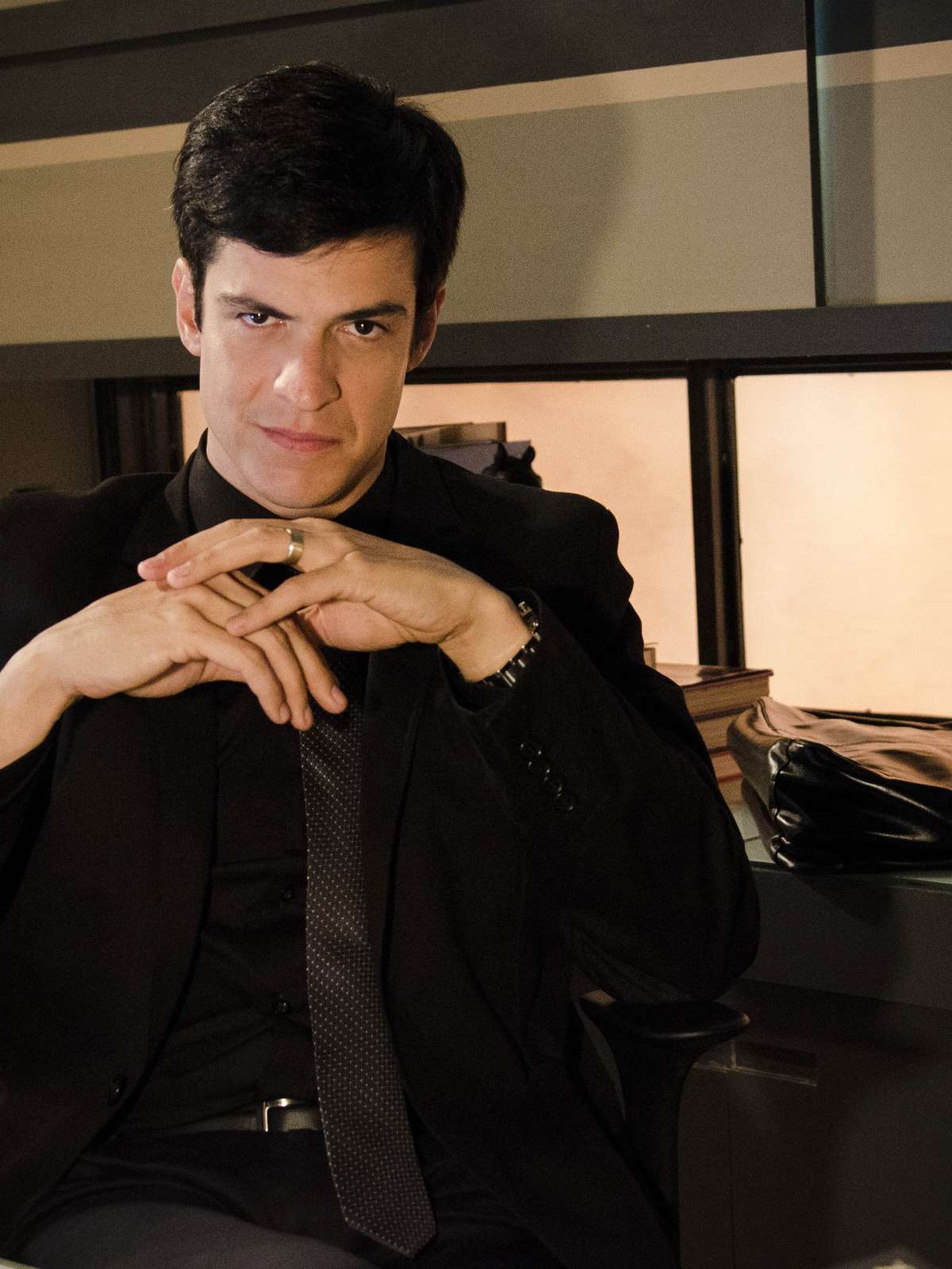 Jornal: Solano tem medo de não se livrar dos trejeitos de Félix