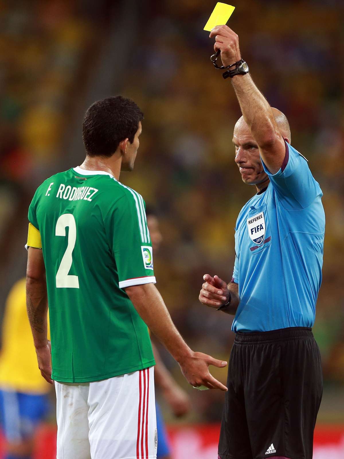 Árbitro da final da Copa do Mundo de 2010 conta por que não