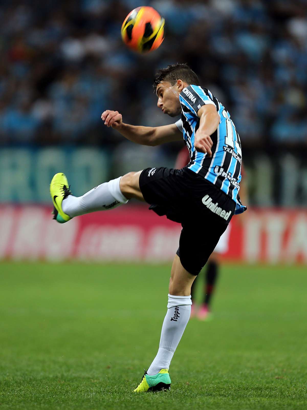 Grêmio busca solução para dilema da lateral-esquerda no confronto