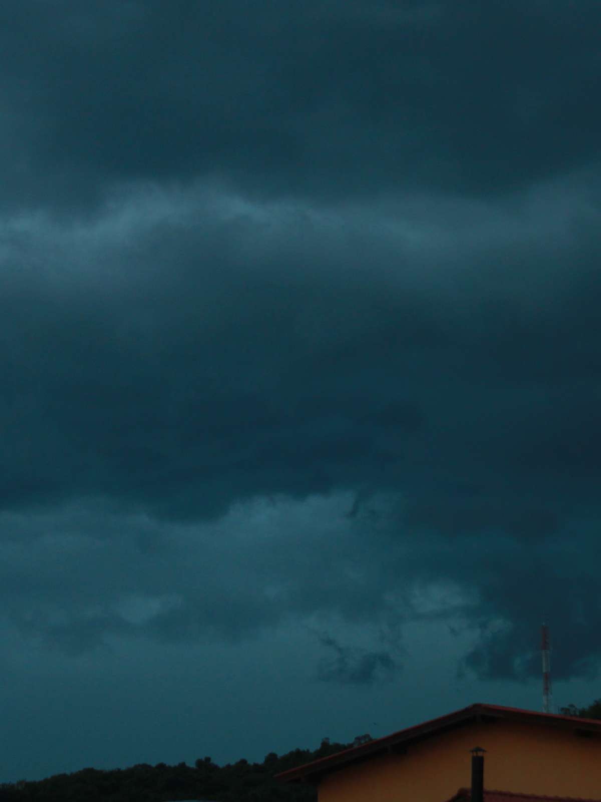 Arrumando a casa em uma tempestade de areia - Arrumando a casa em