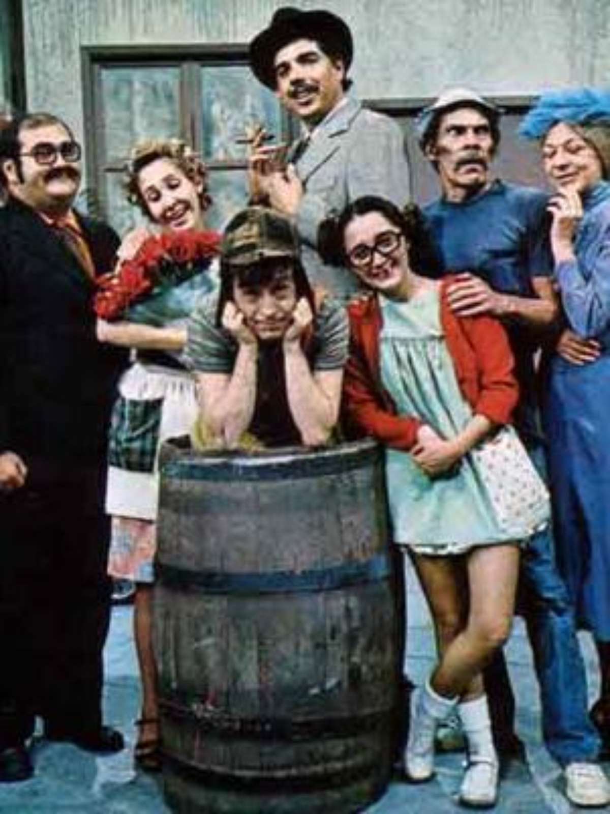 Chaves e sua Turma - Numa escala Madruguinha como está seu dia?