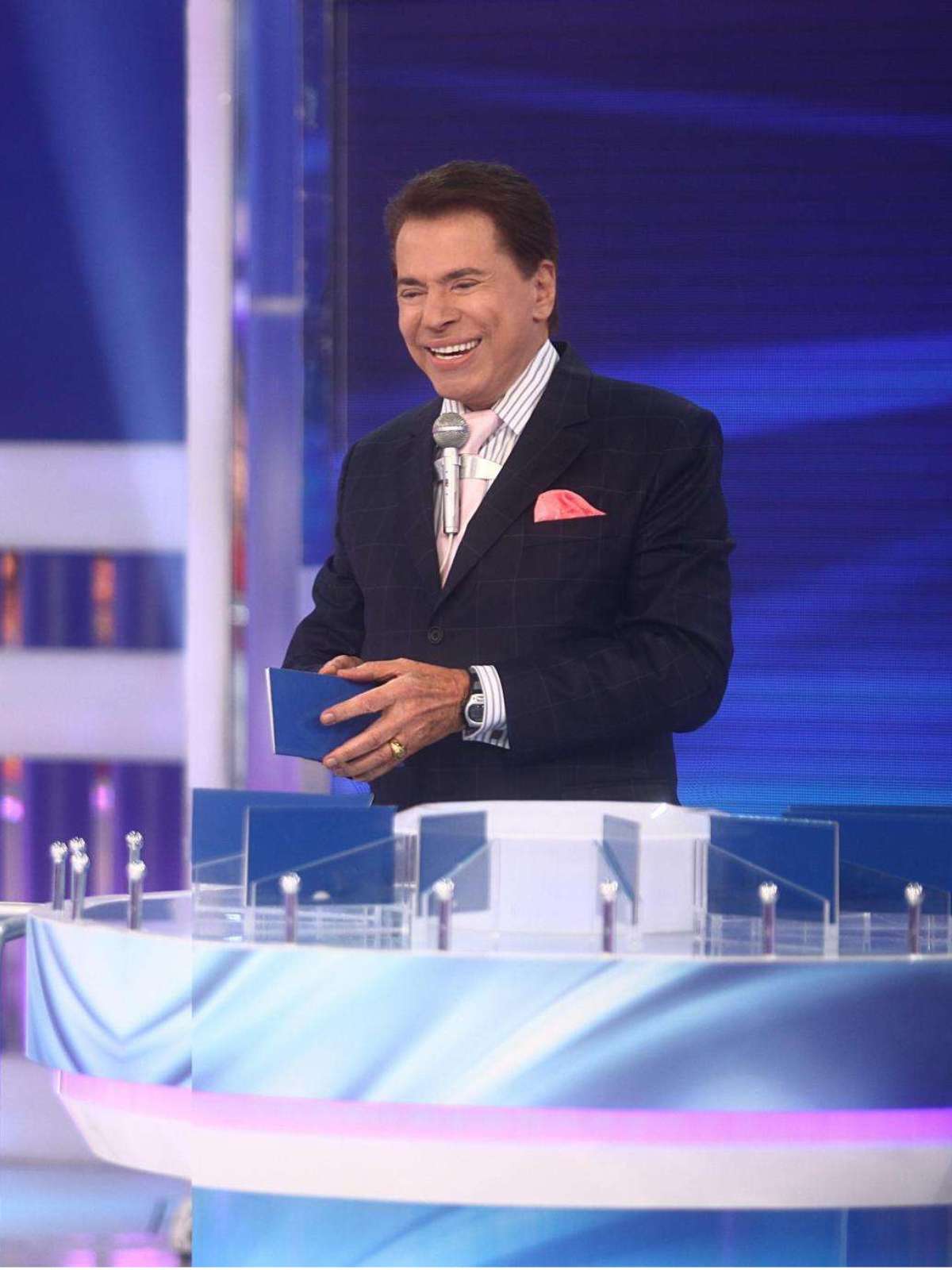 Após propaganda, dono da Netflix dá assinatura vitalícia a Silvio Santos -  Últimas Notícias - UOL TV e Famosos