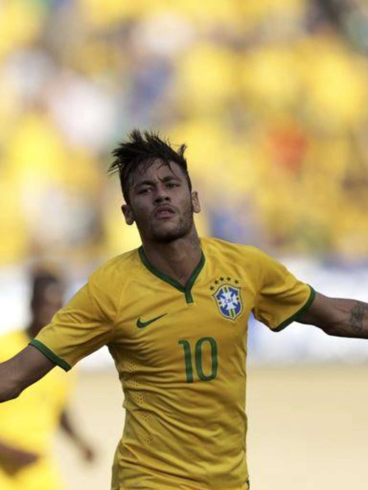 PES 2012 ganha capa exclusiva com Neymar no Brasil e tem preço revelado