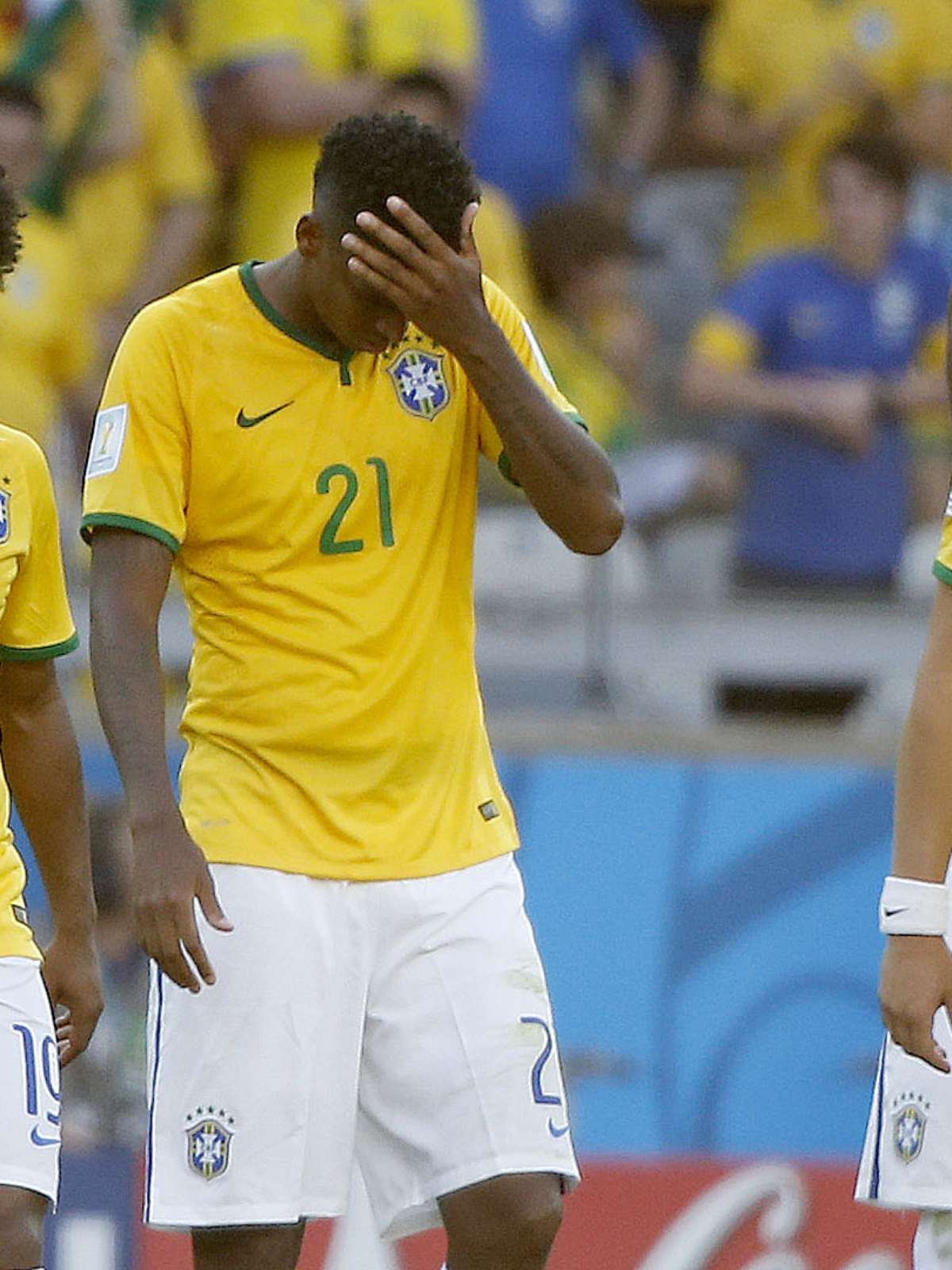 seriously Retire Eastern Brasil terá camisa amarela e calção branco contra Colômbia
