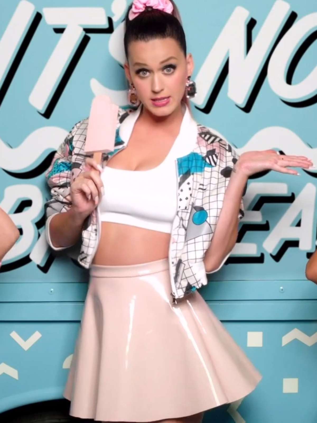 Katy Perry lança música para os Jogos Olímpicos e é alvo de gozo -  Atualidade - SAPO Lifestyle