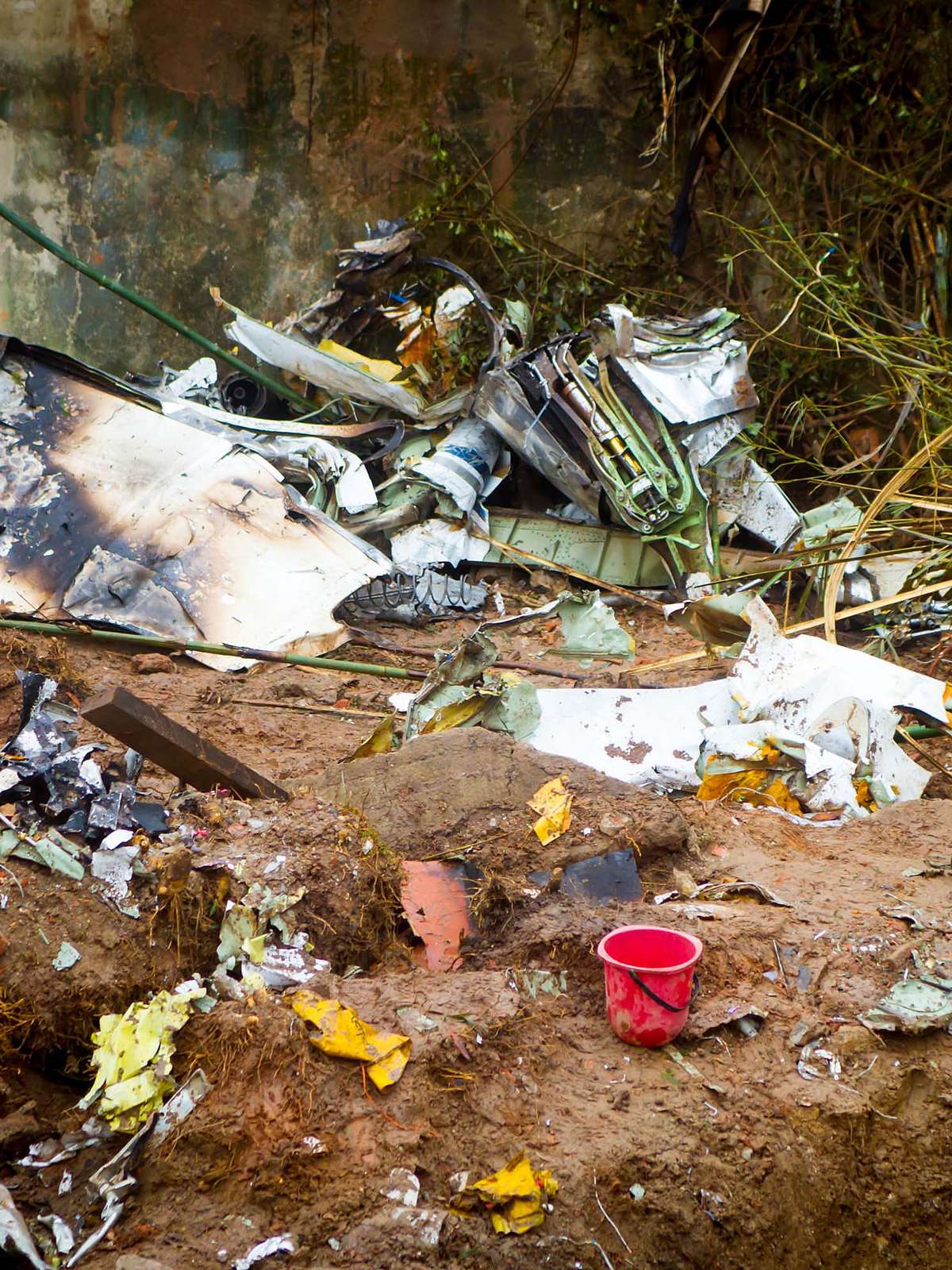 Corpo retirado dos destroços de avião no Canal da Mancha é de