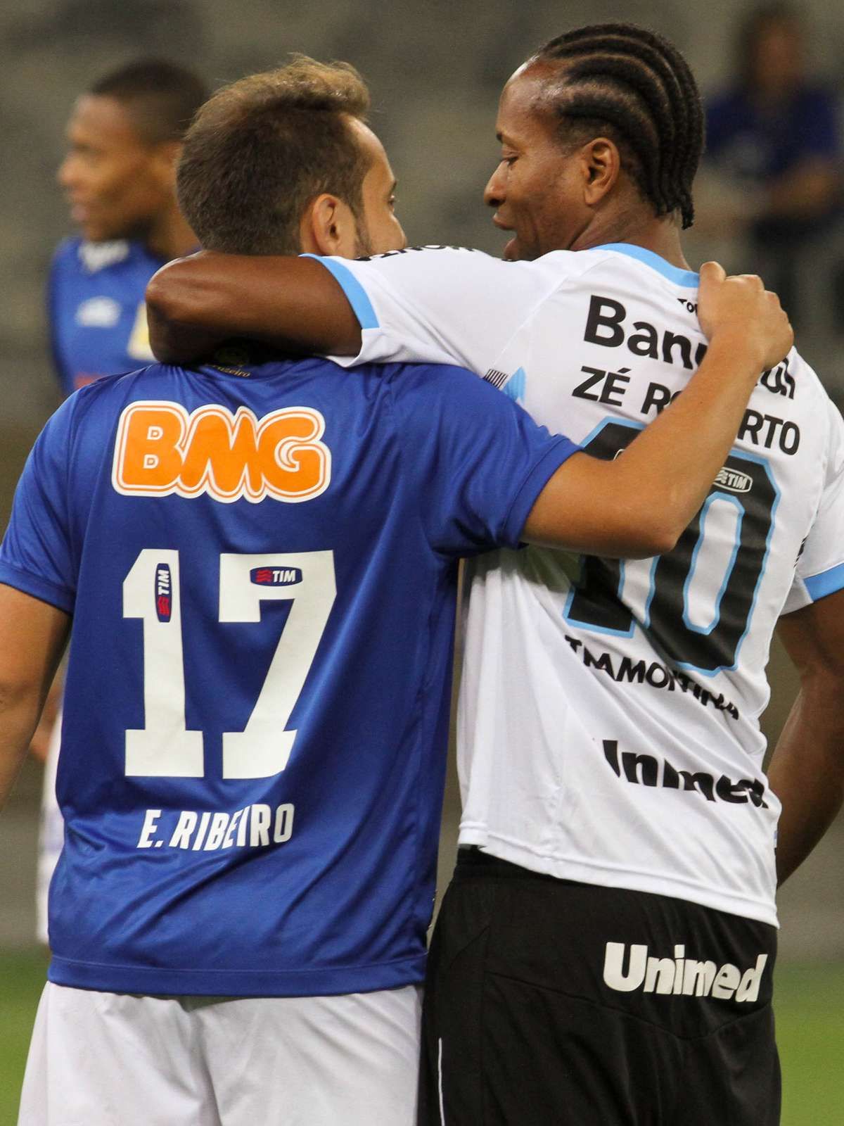 Veja imagens do gramado e do palco no Mineirão em jogo de Cruzeiro x Grêmio