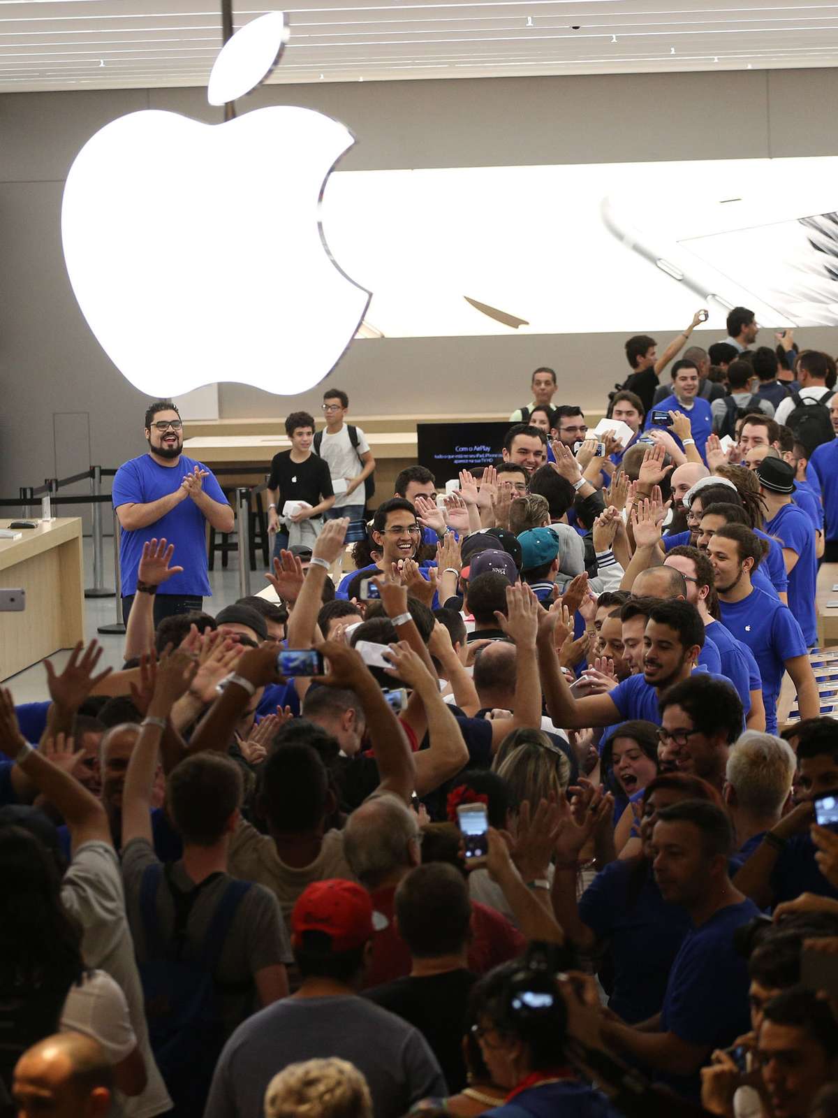Revisitando 4 Apple Stores em seus dias de inauguração - Maçã