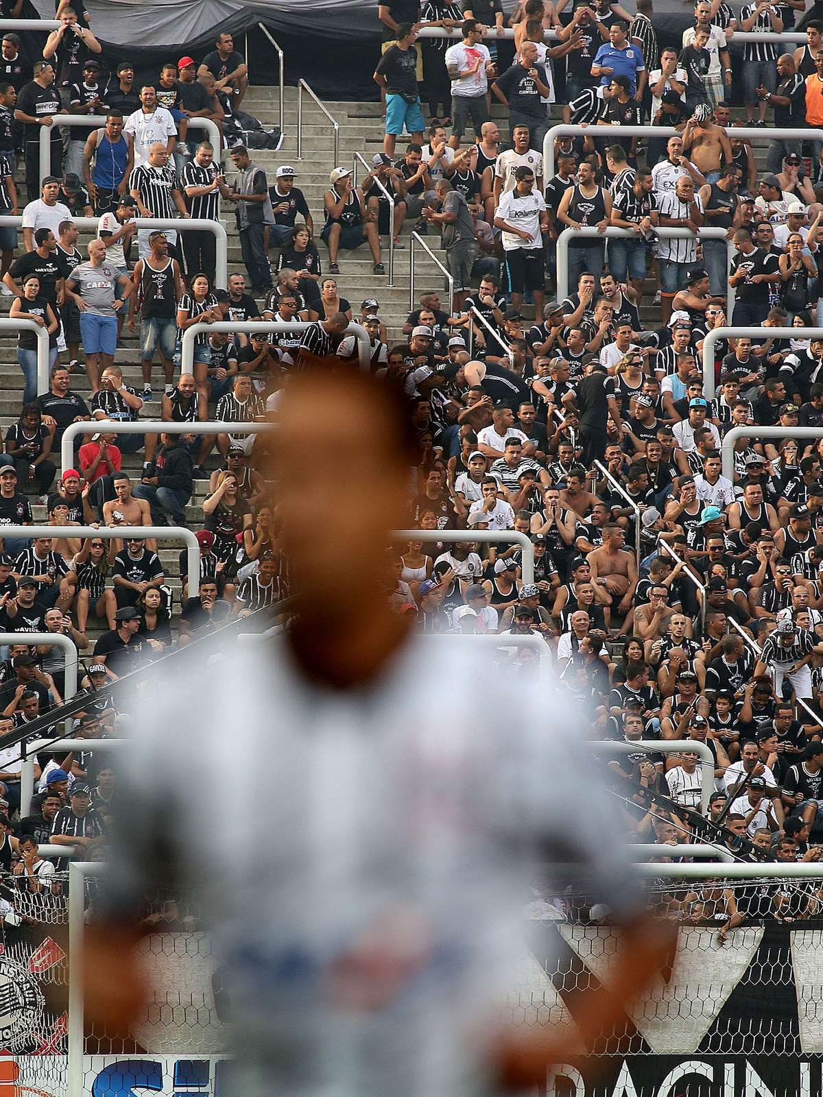 Corinthians ainda é zoado por 'torneio de verão' 15 anos após a