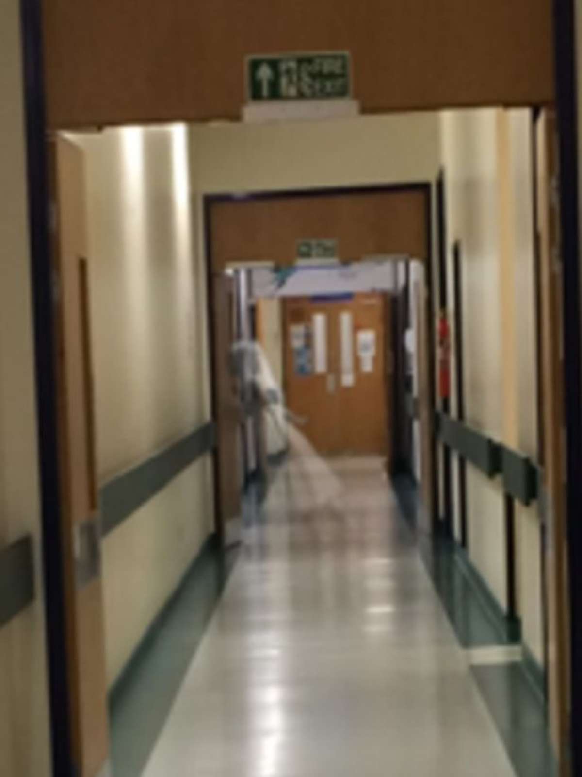 Britânico fotografa fantasma em ala infantil de hospital